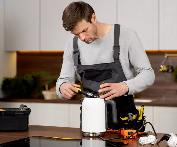 Skilled Blender Technicians: Your Small Appliance Repair Experts for Watertown, MA