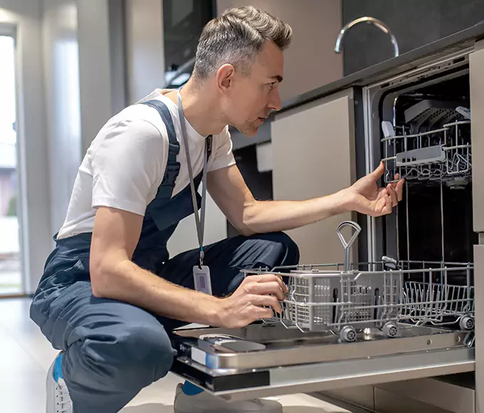 Why Watertown Homeowners Pick Appliance Repair Watertown for Every Dishwasher Breakdown?