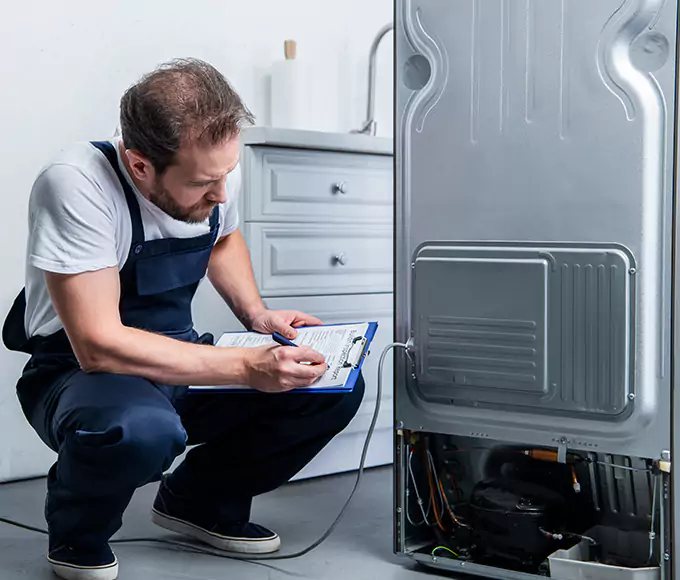 Why Watertown, MA Homeowners Choose Appliance Repair Watertown for Refrigerator Leak Repair?